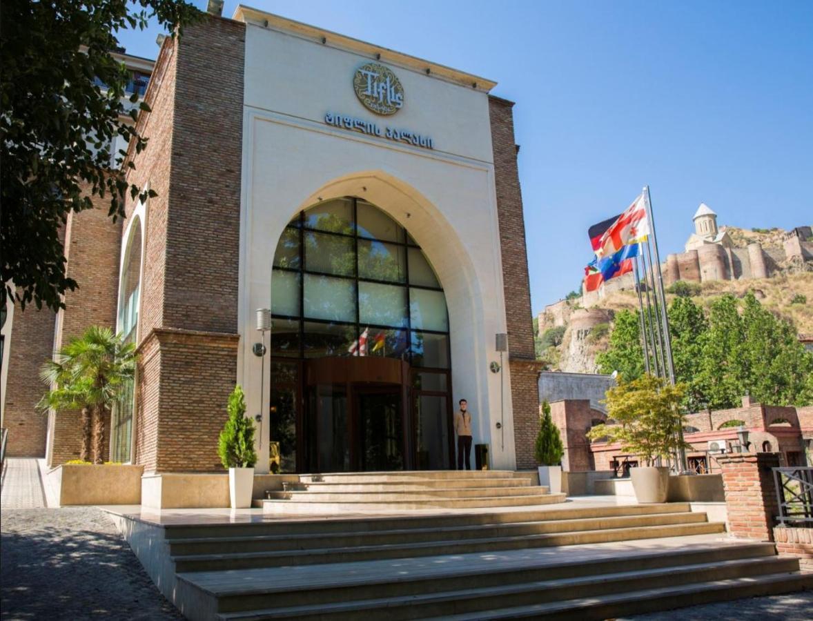 Tiflis Palace Hotel Екстериор снимка